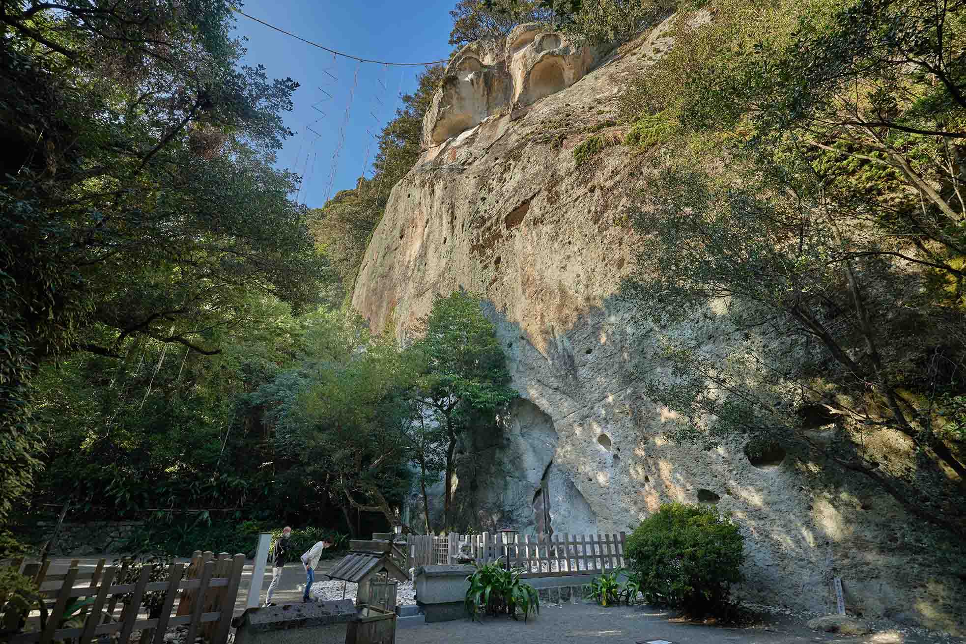 Hananoiwaya-jinja Shrine